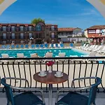 Perkes Complex (adults Only) 3*