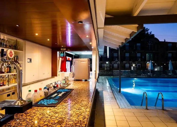 Perkes Complex (adults Only) Hotell 3*
