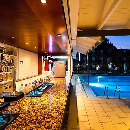 Perkes Complex (adults Only) 3*