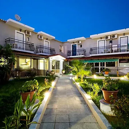 Perkes Complex (adults Only) 3*